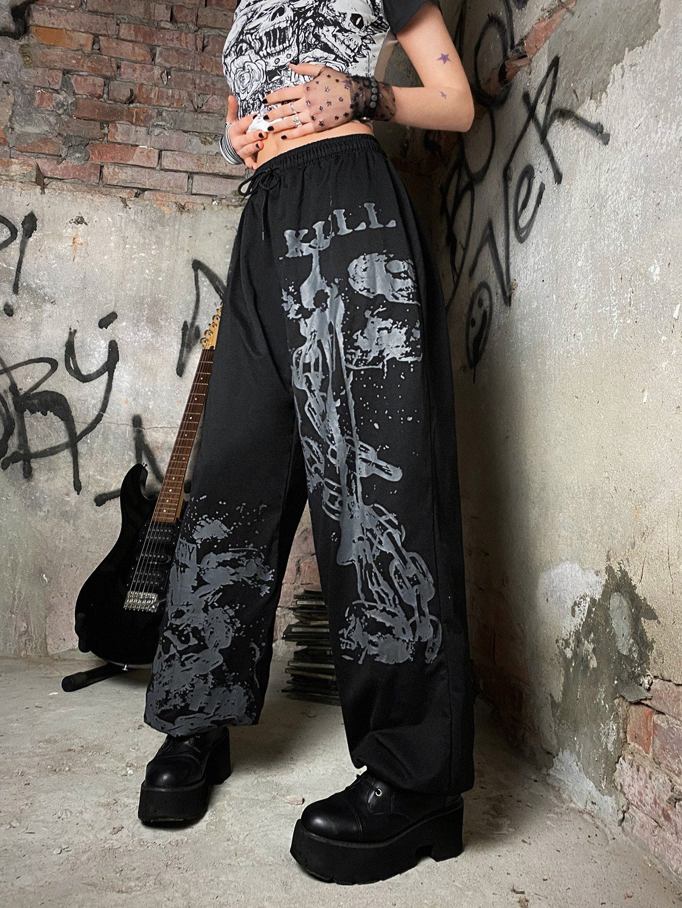 Chain Skull Graphic Sweatpants