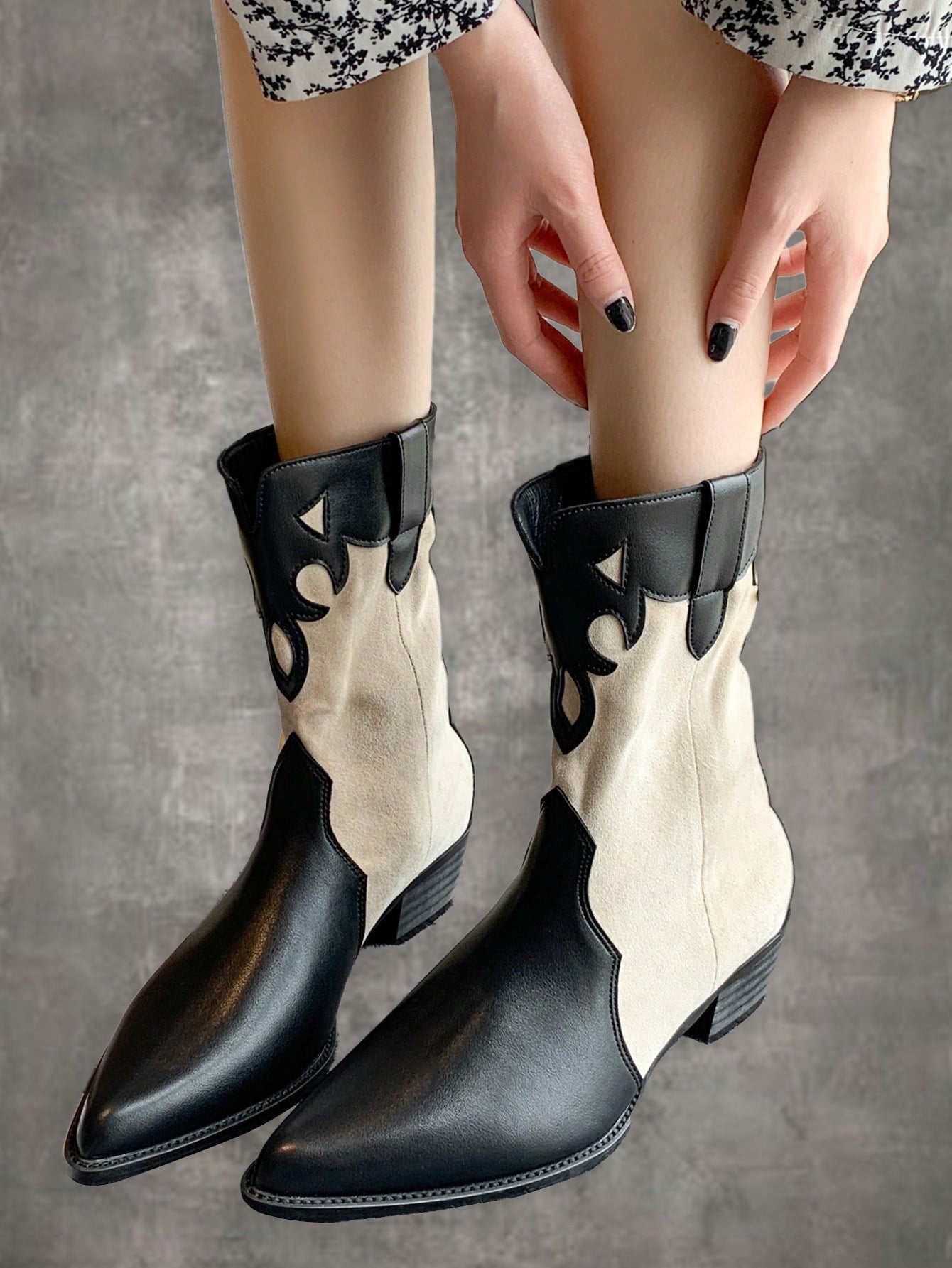 Two Tone Point Boots